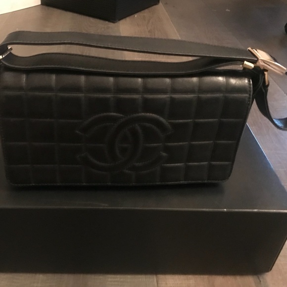 CHANEL Handbags - Vintage Chanel bag